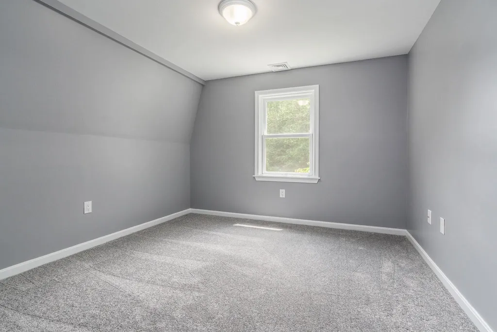 5 Jade Road Merrimack NH 03054