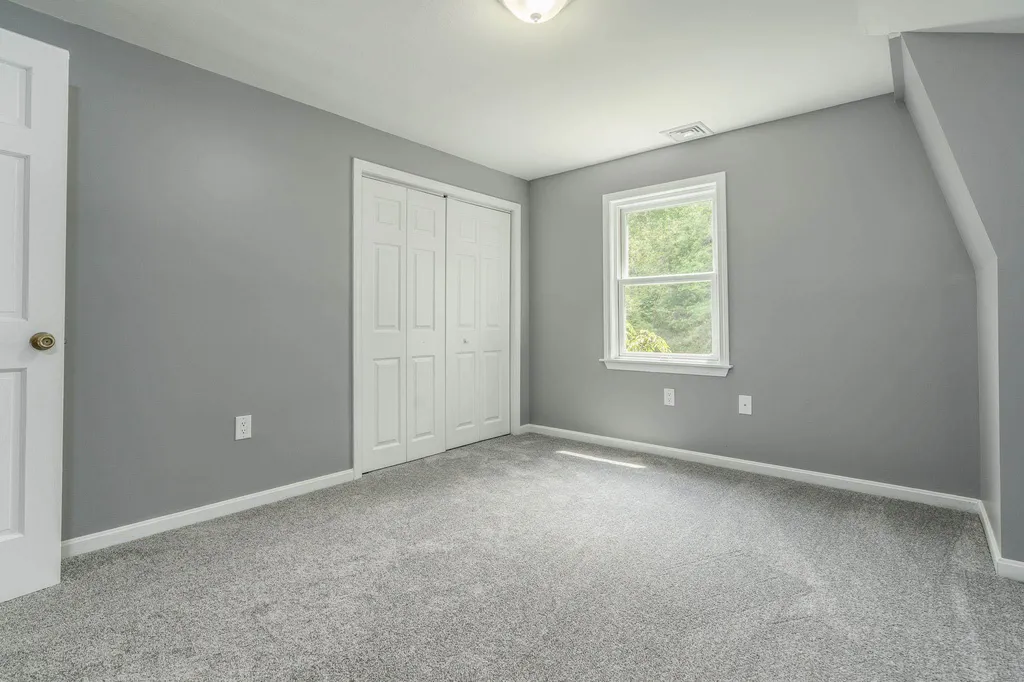 5 Jade Road Merrimack NH 03054