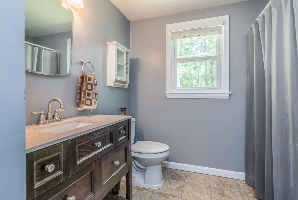 5 Jade Road Merrimack NH 03054