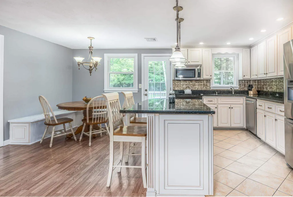 5 Jade Road Merrimack NH 03054