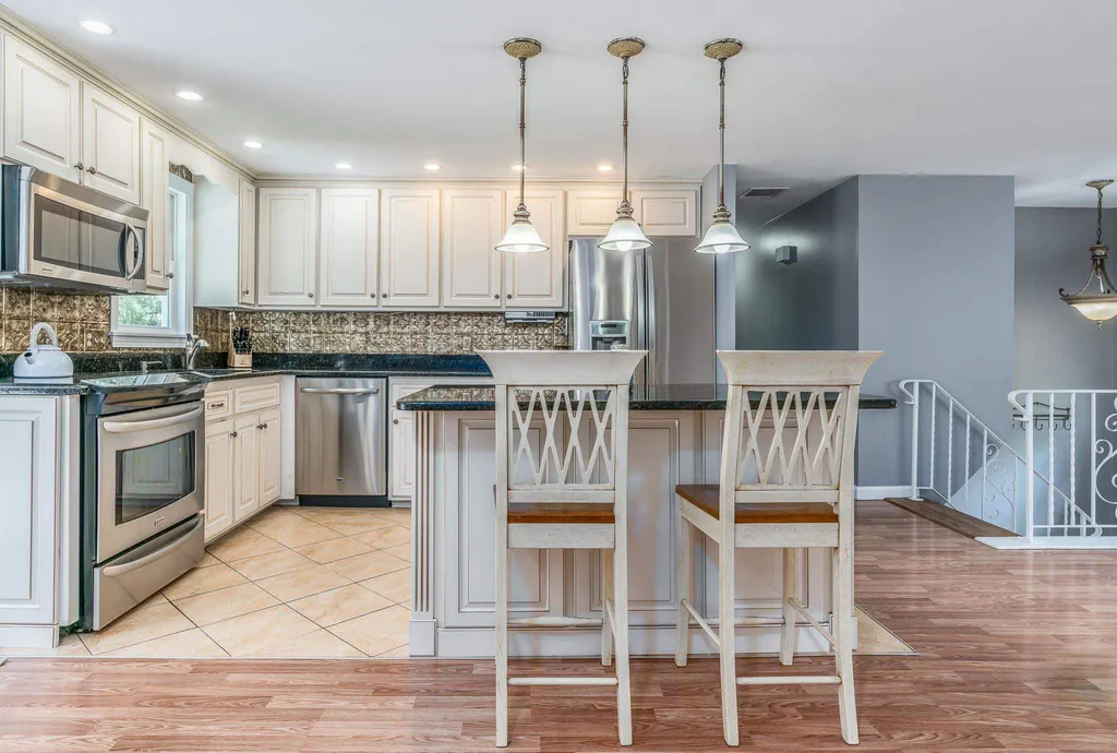 5 Jade Road Merrimack NH 03054