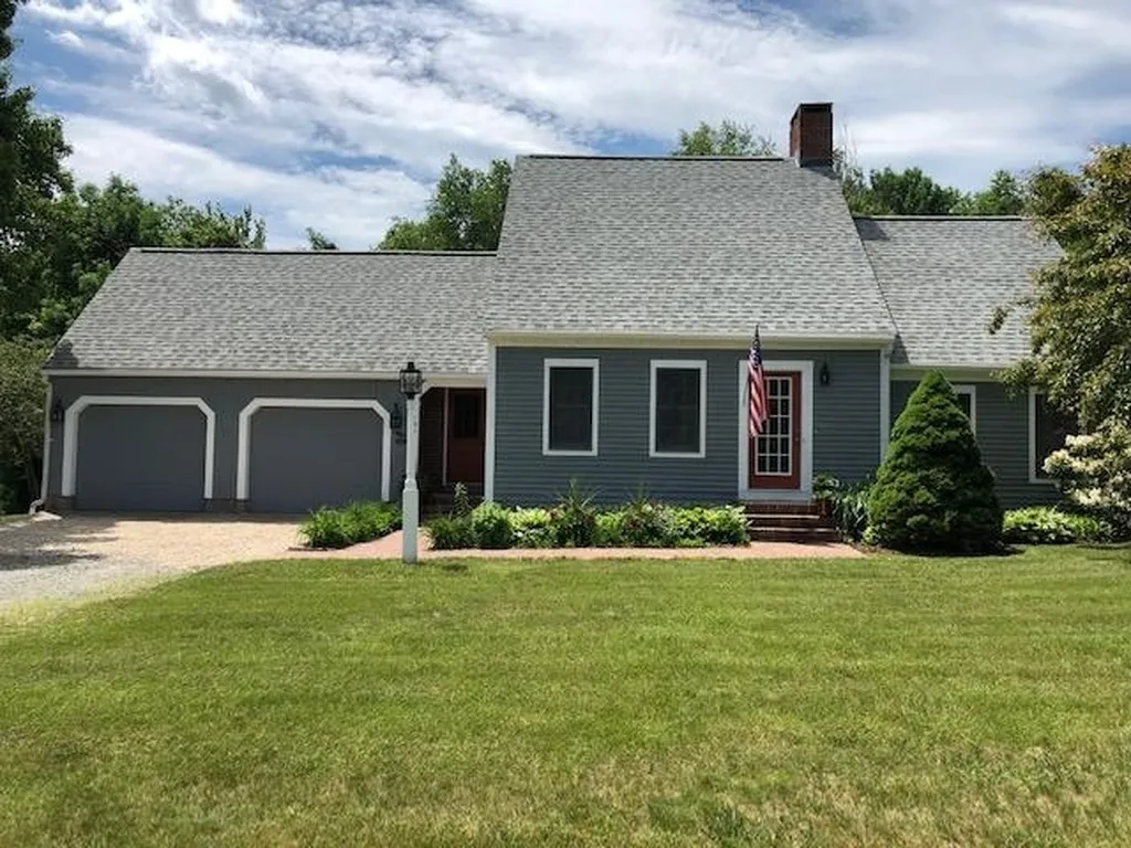 134 South Road Kensington NH 03833