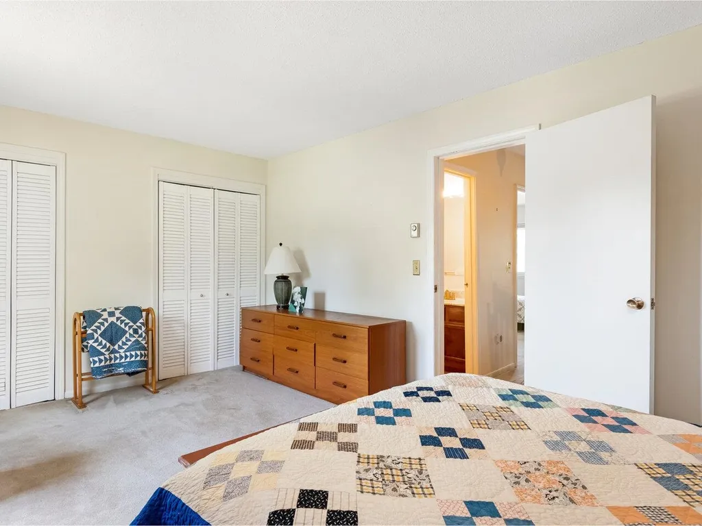 B10 Stonehedge Drive South Burlington VT 05403