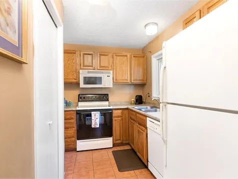 B10 Stonehedge Drive South Burlington VT 05403