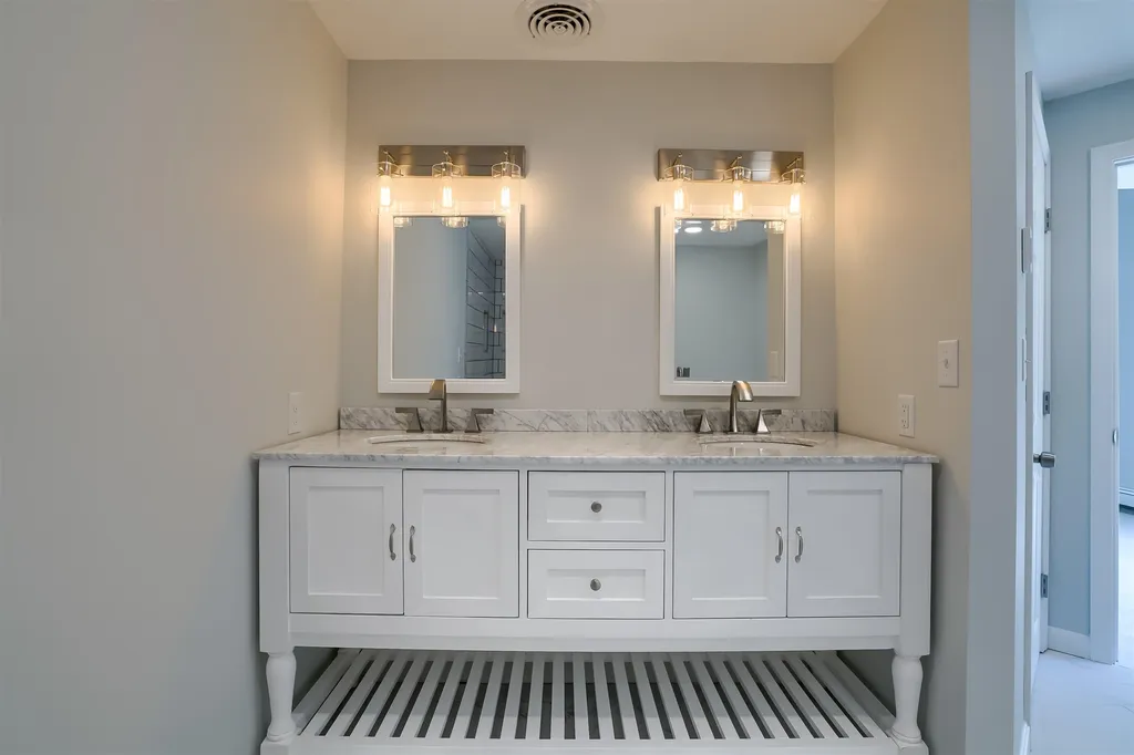 20 Hawthorne Road Windham NH 03087