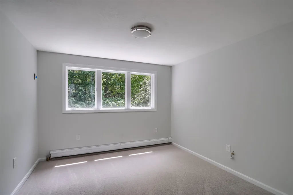 20 Hawthorne Road Windham NH 03087