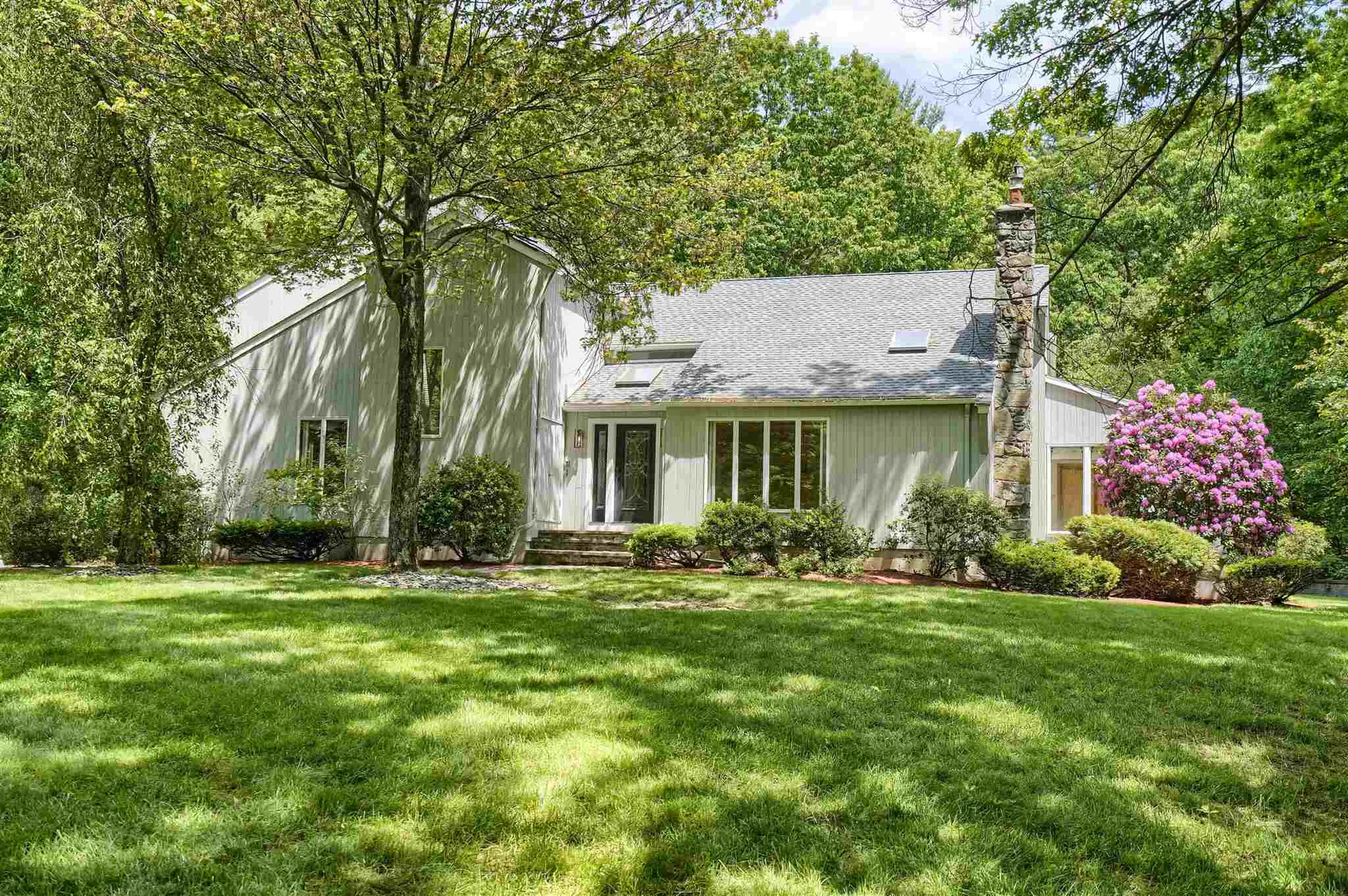 20 Hawthorne Road Windham NH 03087