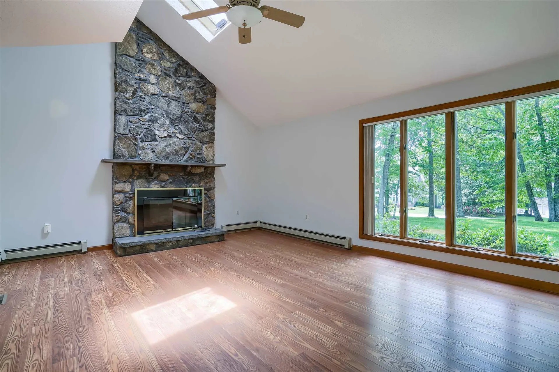 20 Hawthorne Road Windham NH 03087