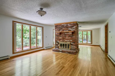 20 Hawthorne Road Windham NH 03087