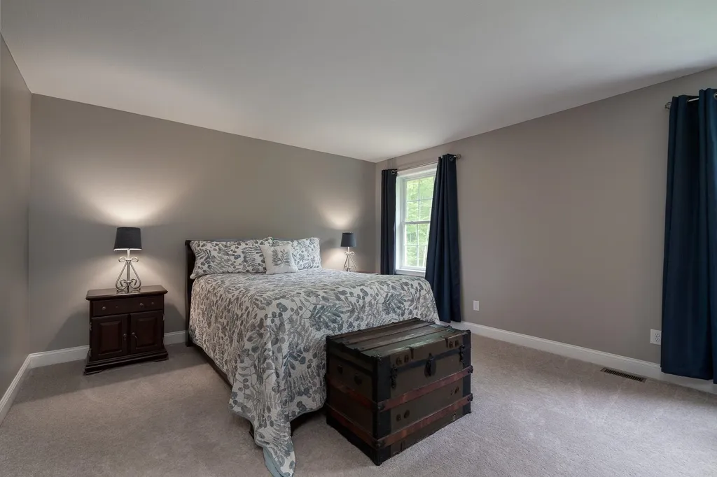 24 Churchill Drive Hooksett NH 03106