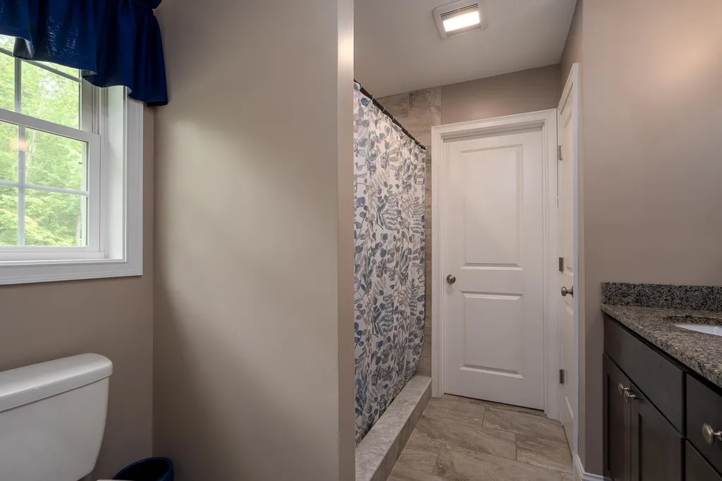 24 Churchill Drive Hooksett NH 03106