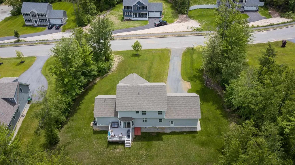 24 Churchill Drive Hooksett NH 03106