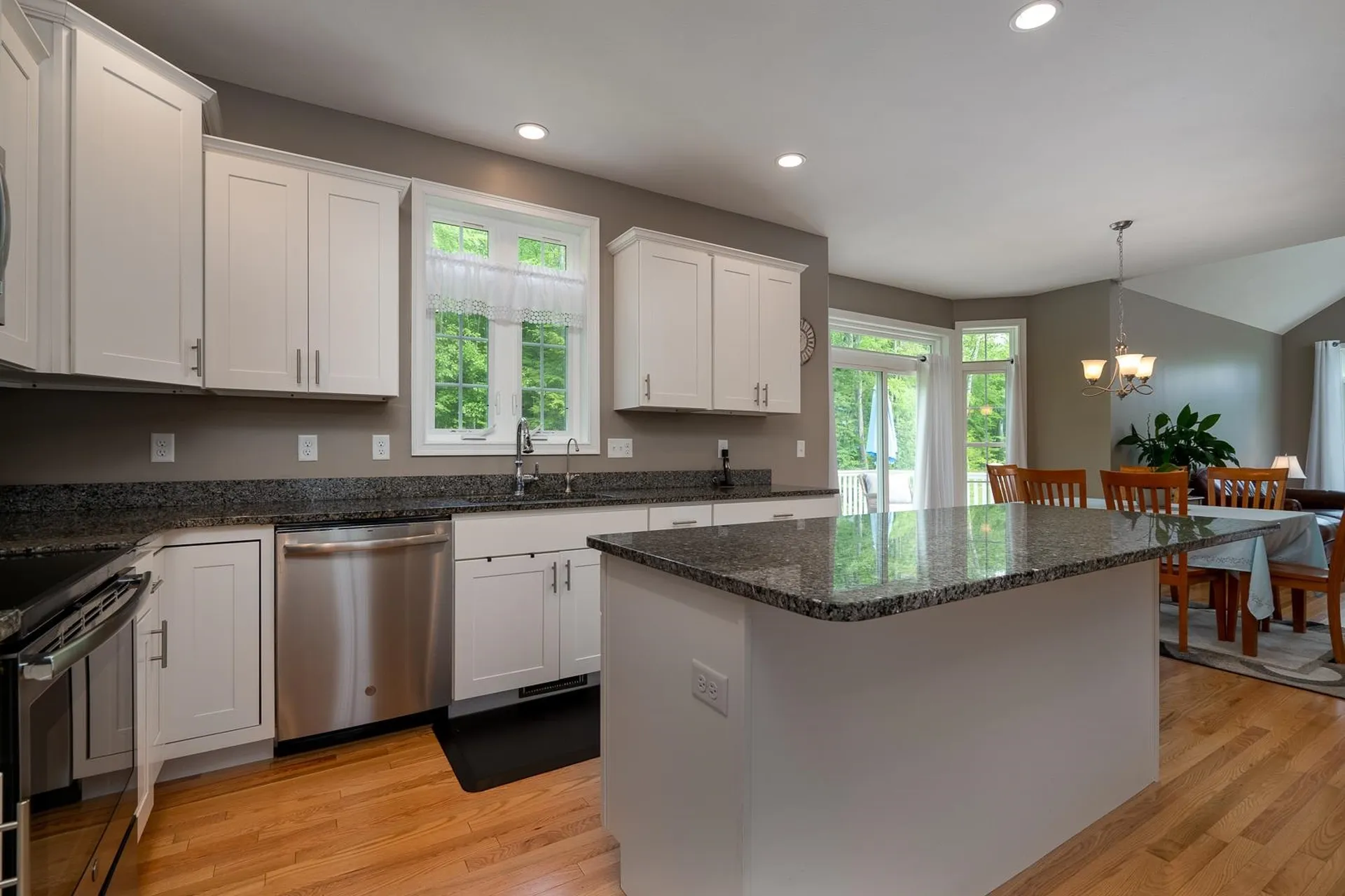 24 Churchill Drive Hooksett NH 03106