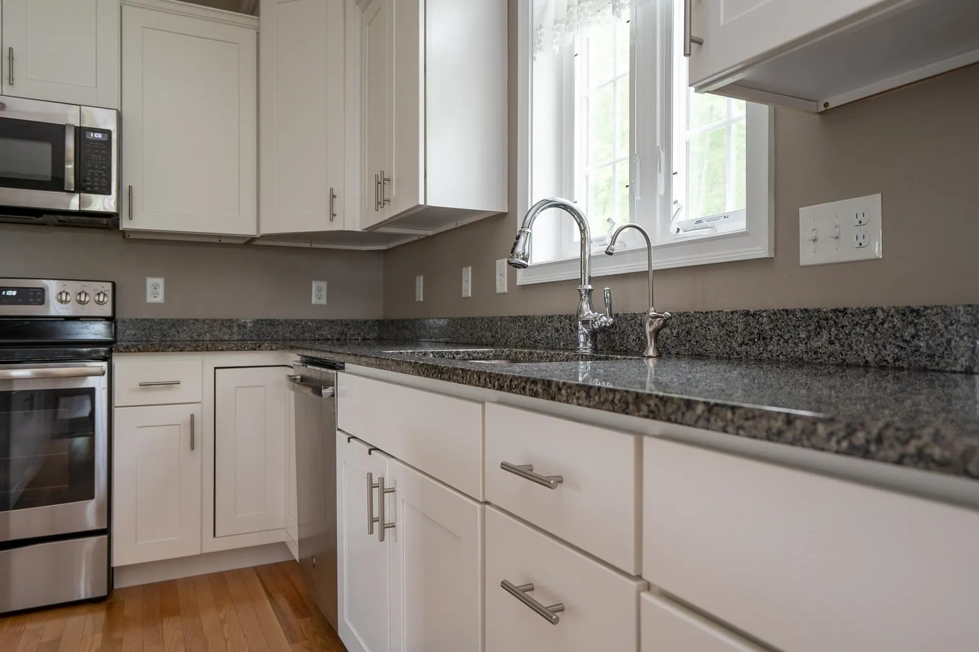 24 Churchill Drive Hooksett NH 03106