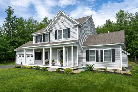 24 Churchill Drive Hooksett NH 03106