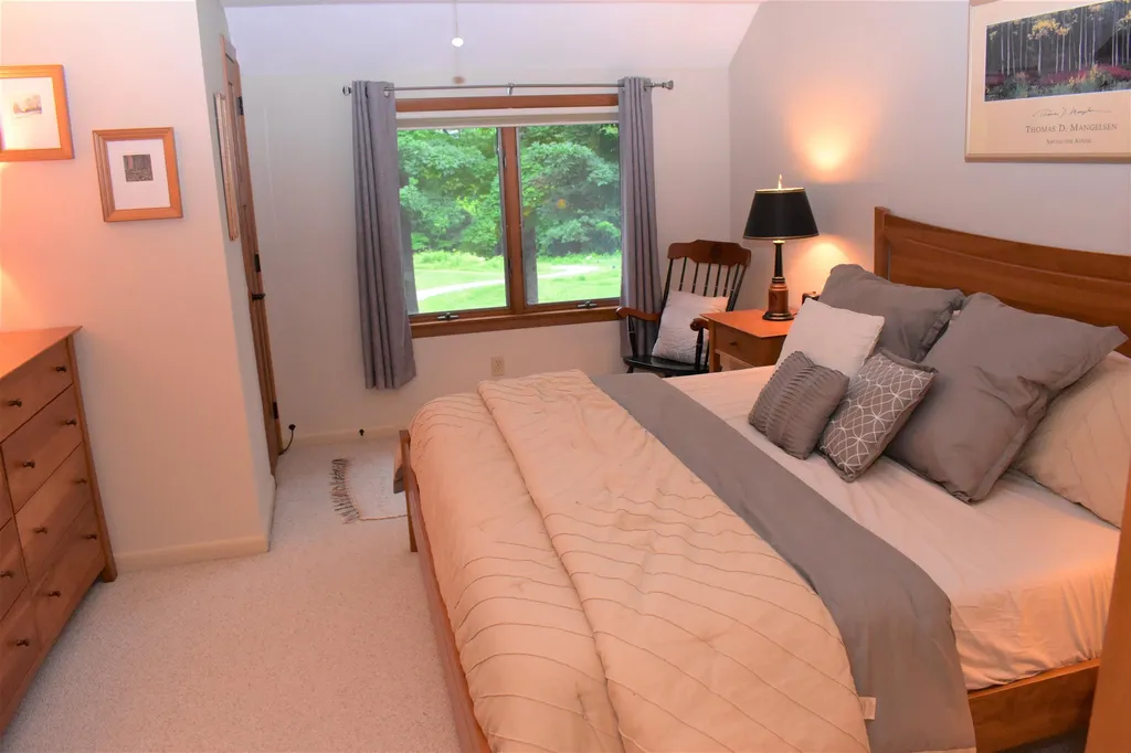 19 Niblick Lane Grantham NH 03753