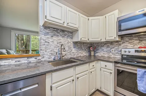 2 Farmhouse Lane Wolfeboro NH 03894