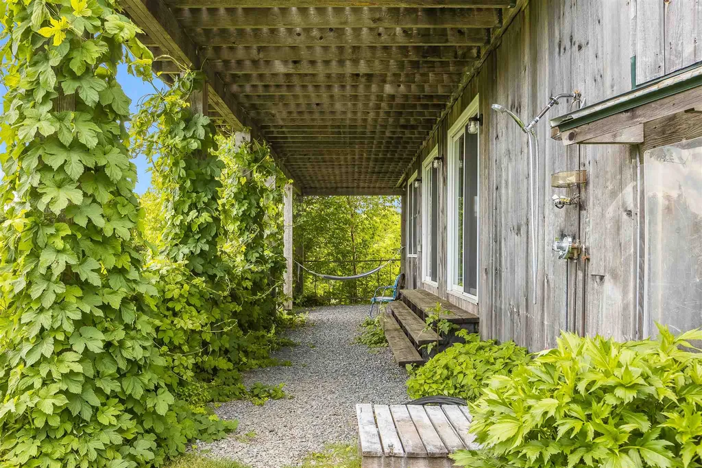 2548 Taylor Valley Road Vershire VT 05079