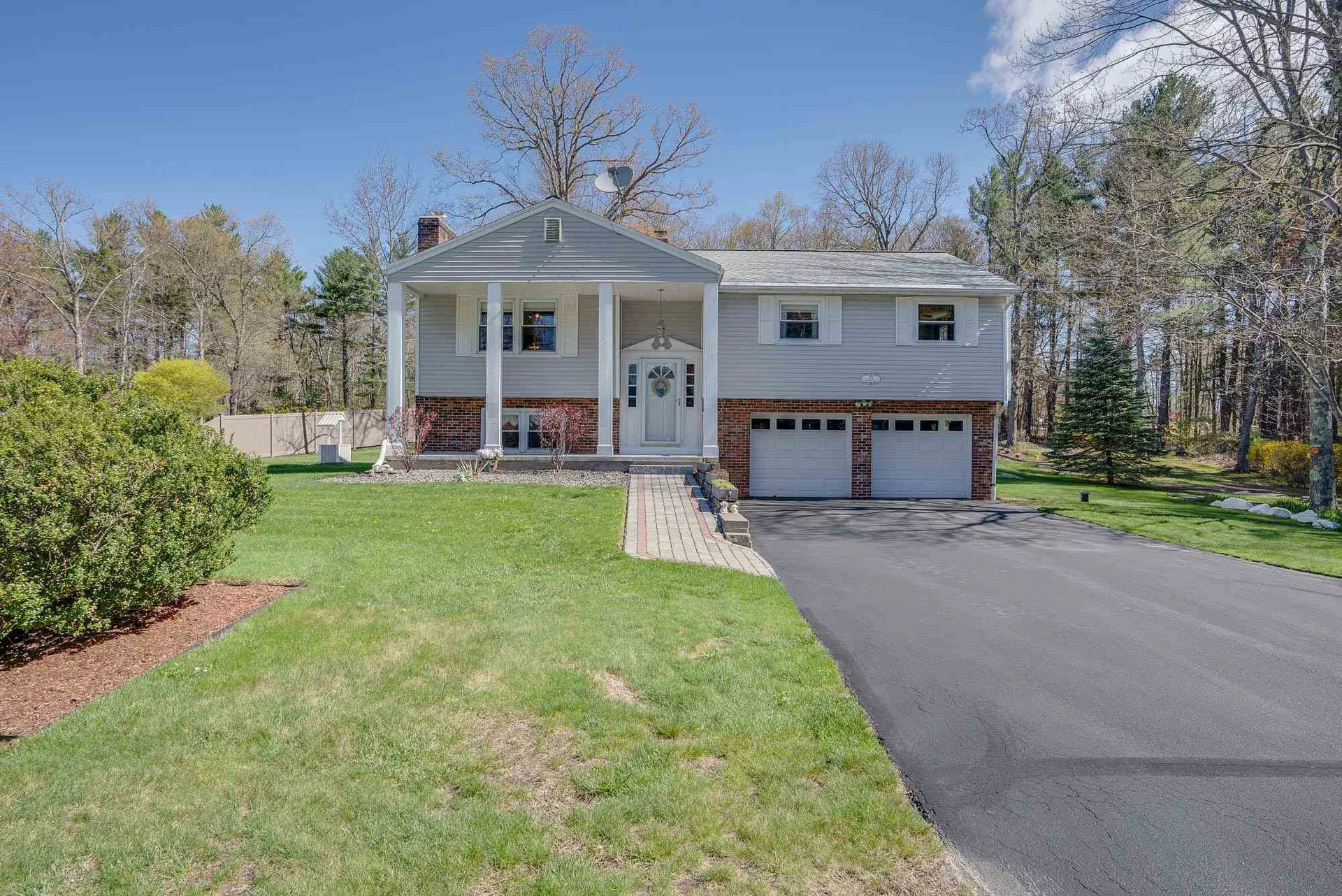 135 Robinson Road Hudson NH 03051
