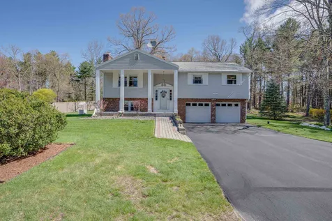 135 Robinson Road Hudson NH 03051