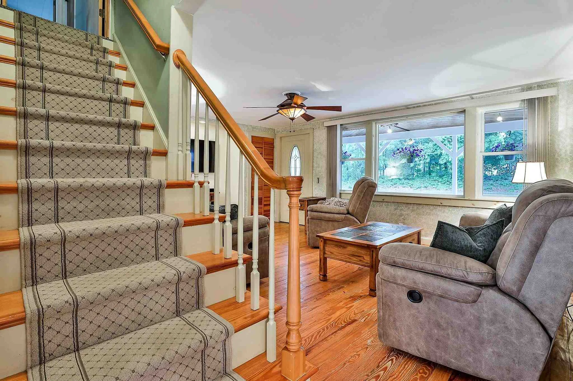 97 Old Nashua Road Londonderry NH 03053