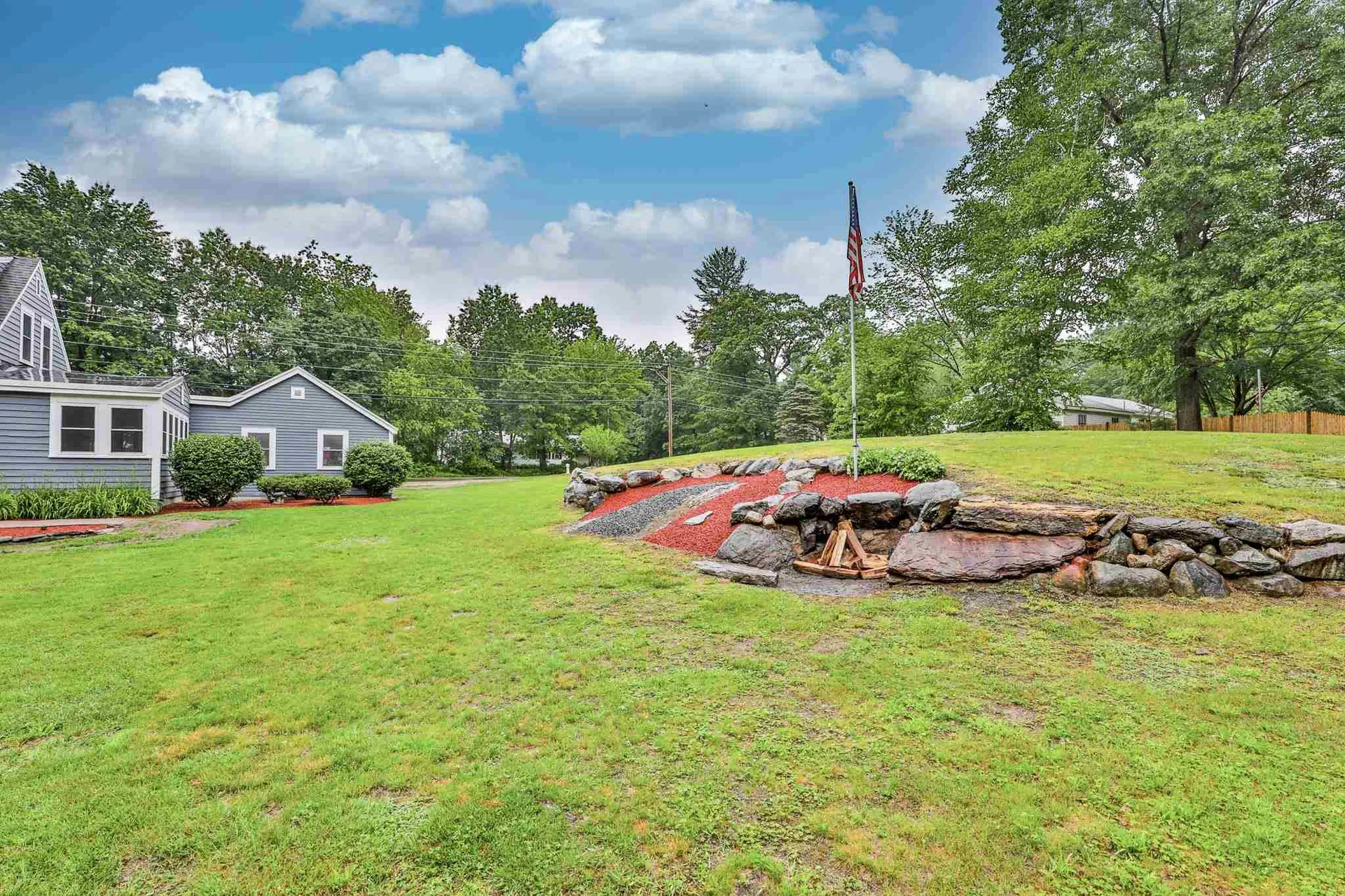 97 Old Nashua Road Londonderry NH 03053
