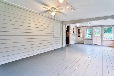 97 Old Nashua Road Londonderry NH 03053