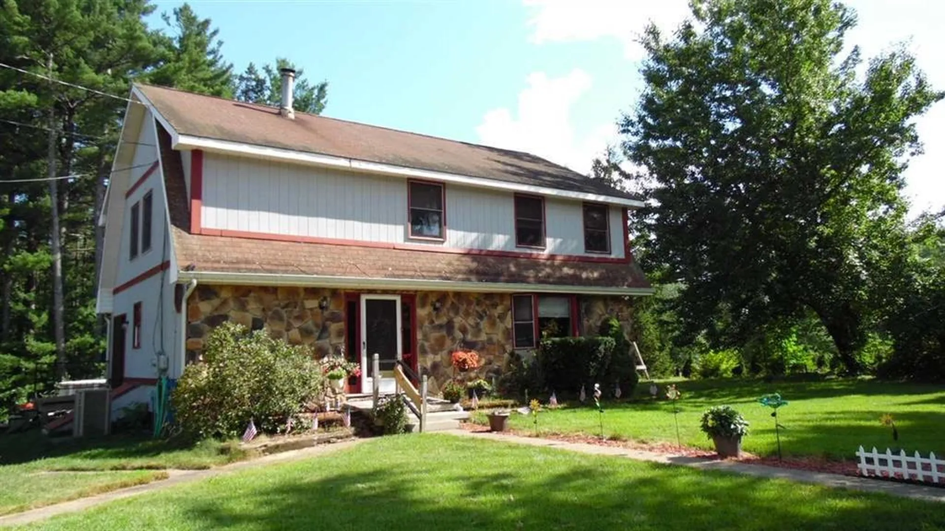 8 Seaverns Bridge Road Merrimack NH 03054