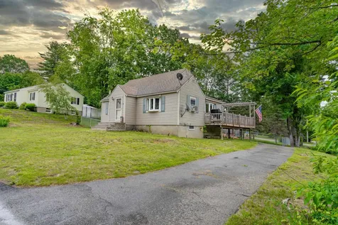 13 Phinney Lane Exeter NH 03833