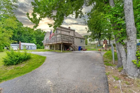 13 Phinney Lane Exeter NH 03833