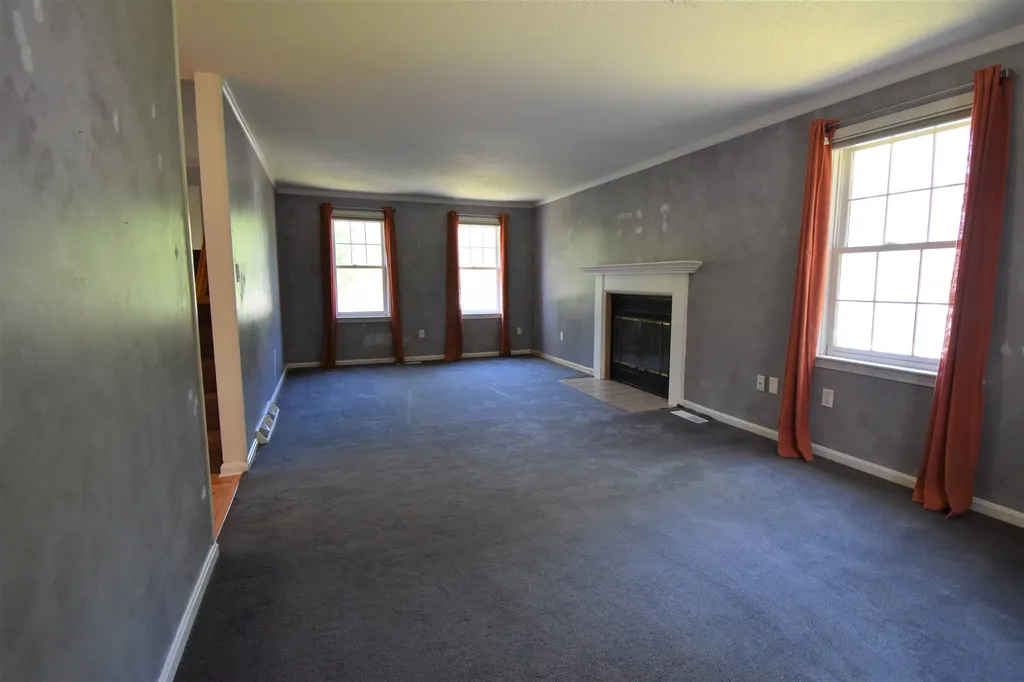 37 Brinton Drive Nashua NH 03064