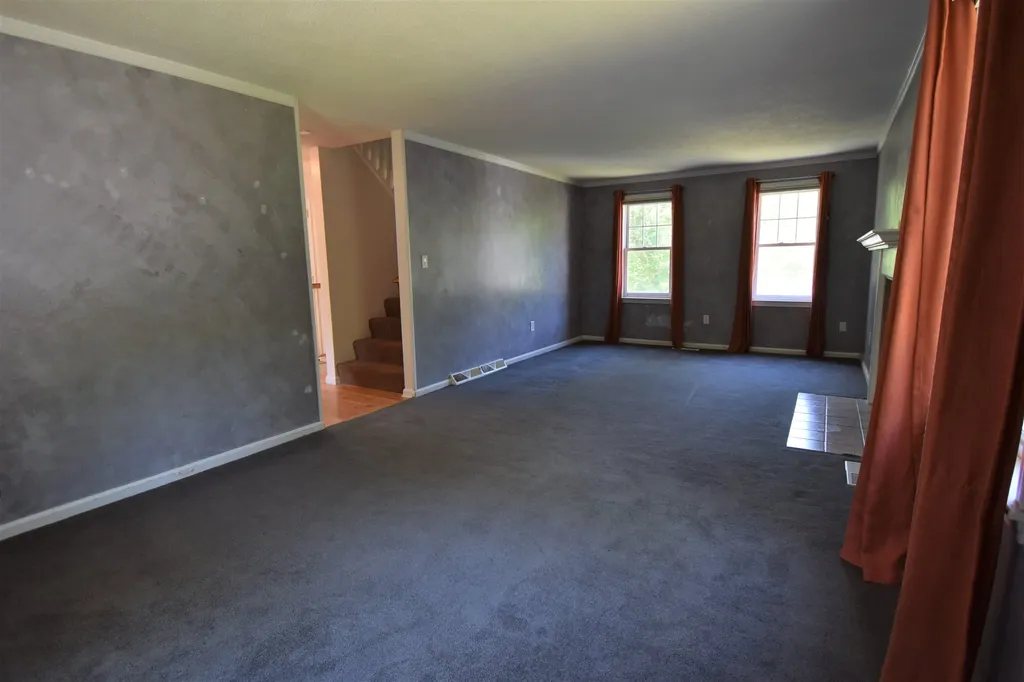 37 Brinton Drive Nashua NH 03064