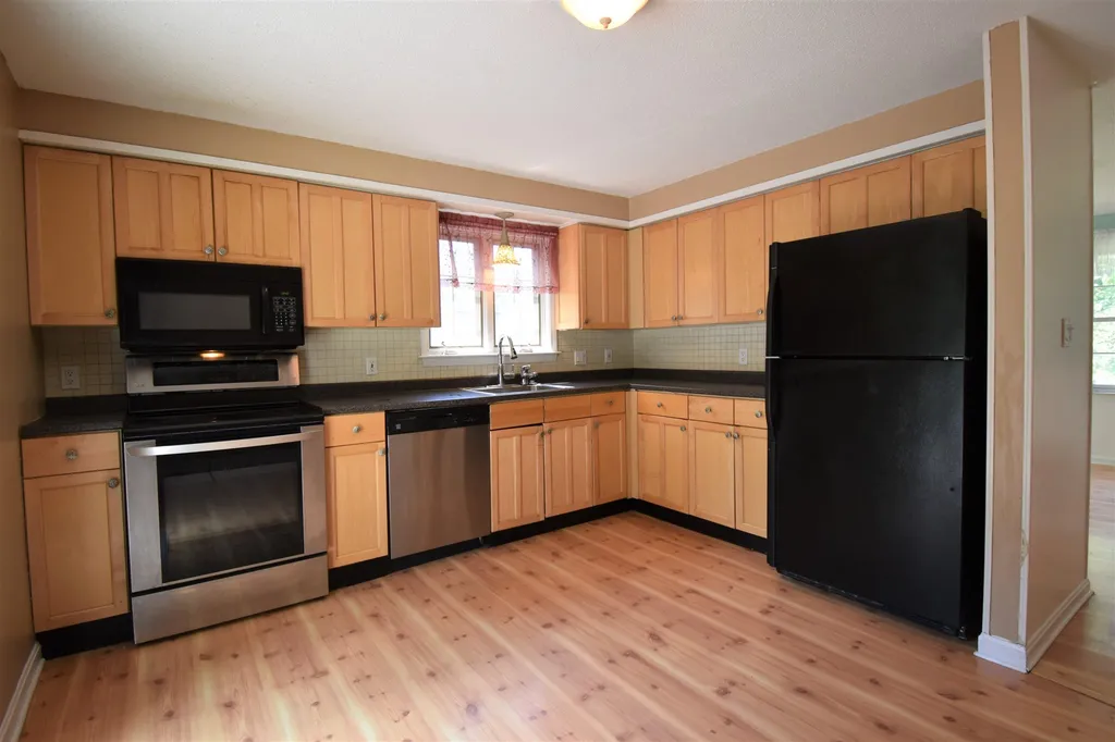 37 Brinton Drive Nashua NH 03064