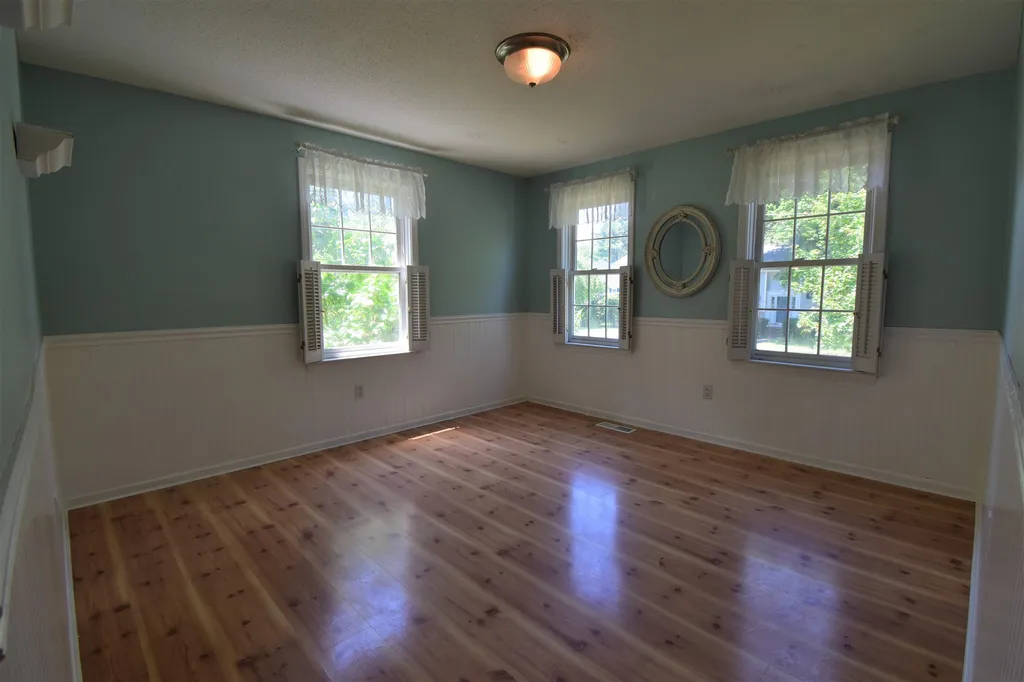 37 Brinton Drive Nashua NH 03064