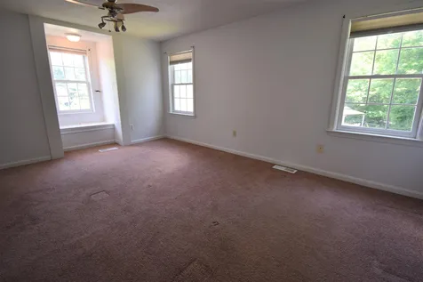 37 Brinton Drive Nashua NH 03064