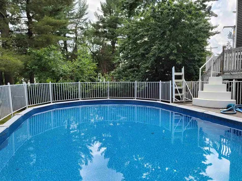 37 Brinton Drive Nashua NH 03064