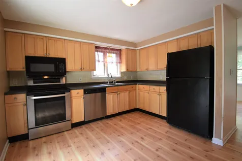 37 Brinton Drive Nashua NH 03064