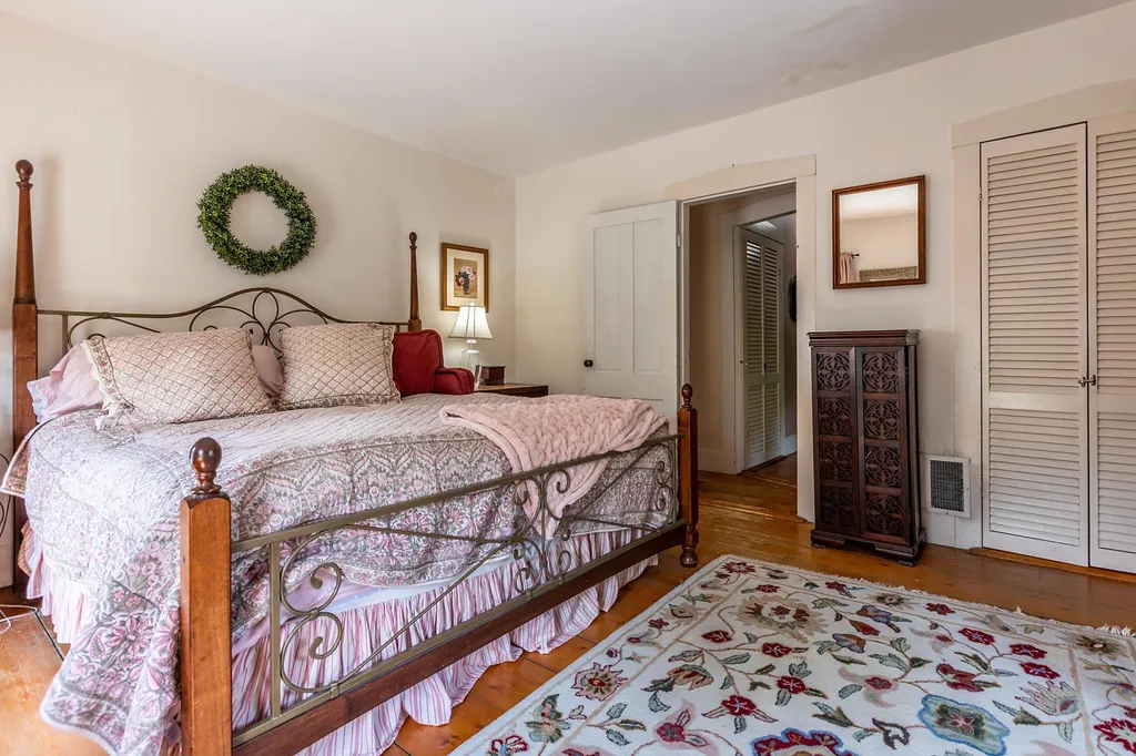 49 River Street Woodstock VT 05091
