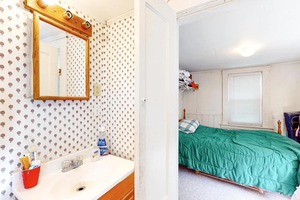 88 Chauncey Avenue Manchester NH 03104