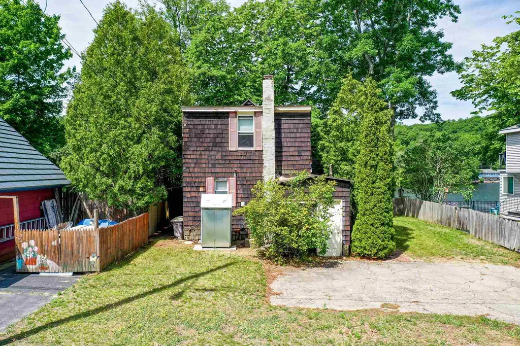 88 Chauncey Avenue Manchester NH 03104