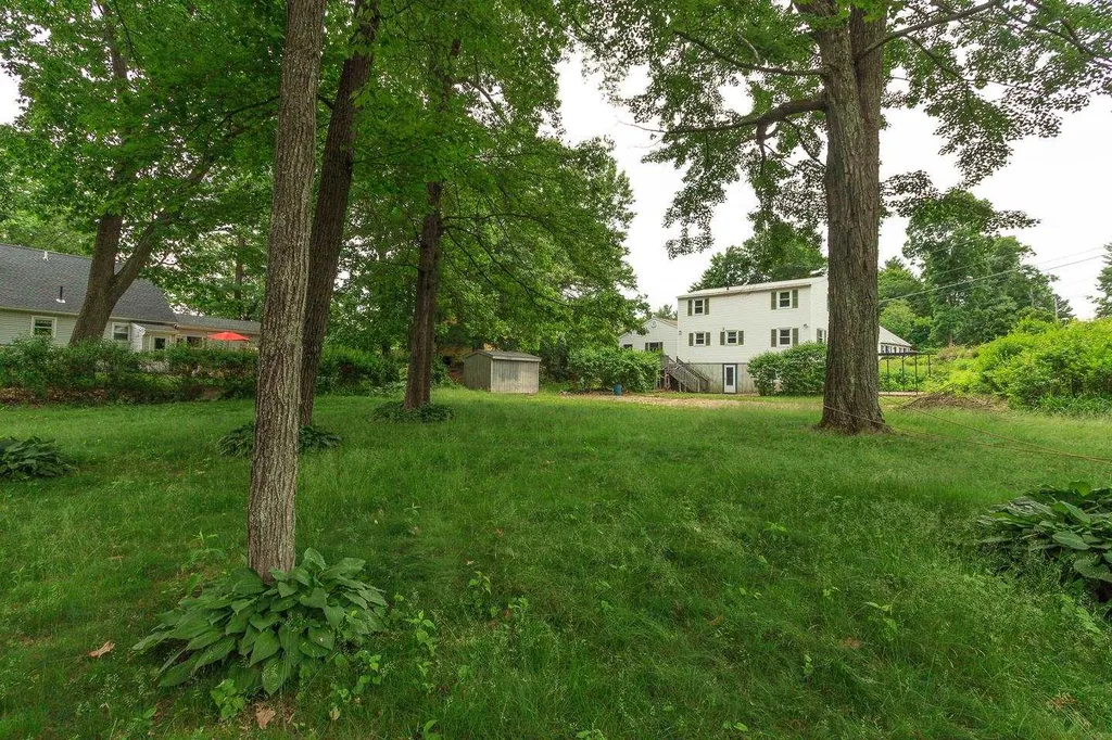 119 Westwood Drive Nashua NH 03062