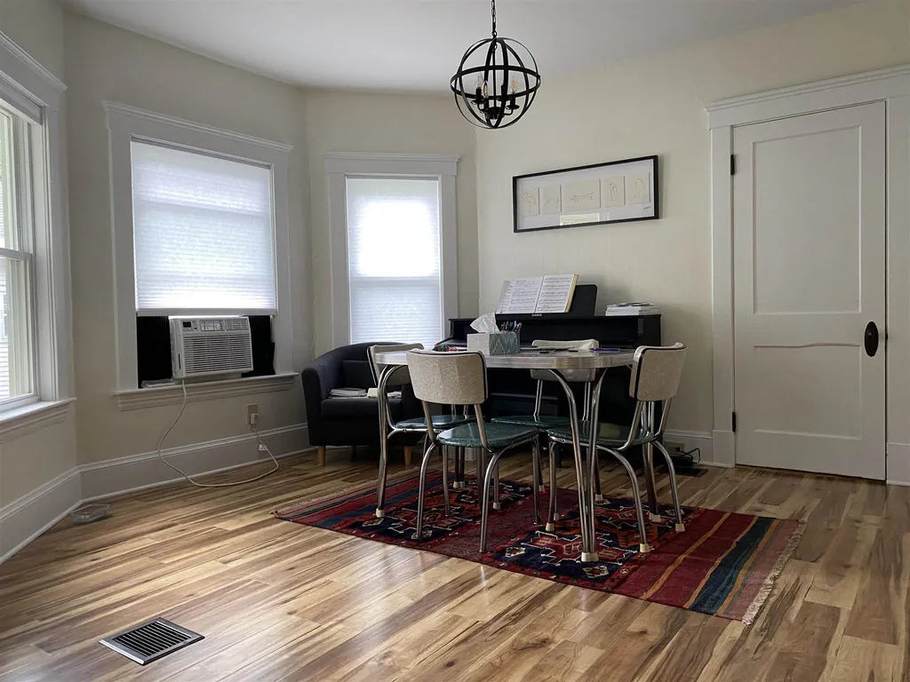 66 Cascadnac Avenue Hartford VT 05001