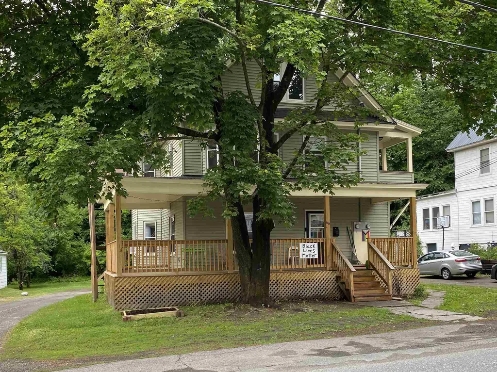66 Cascadnac Avenue Hartford VT 05001
