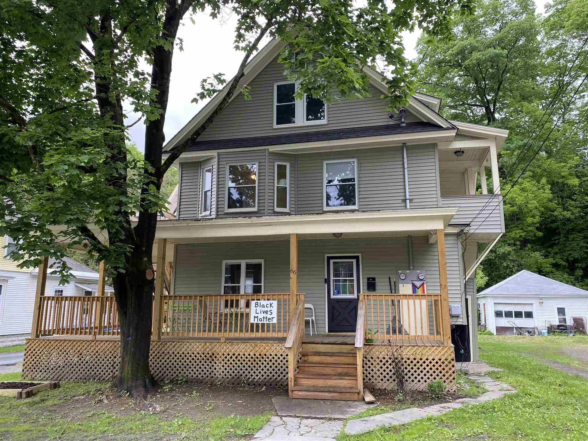 66 Cascadnac Avenue Hartford VT 05001