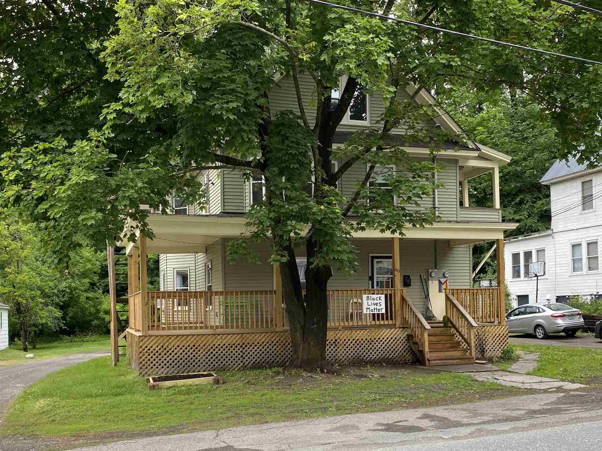 66 Cascadnac Avenue Hartford VT 05001