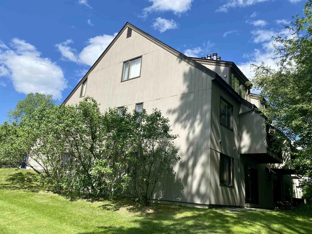 316 Brook Hollow Hanover NH 03755