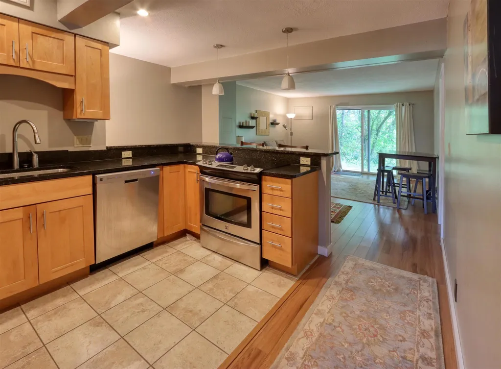 316 Brook Hollow Hanover NH 03755