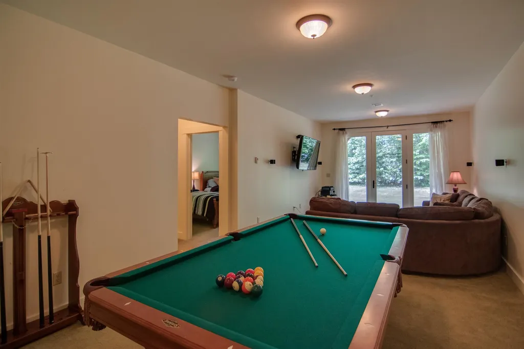 27 Riverside Terrace Lincoln NH 03251