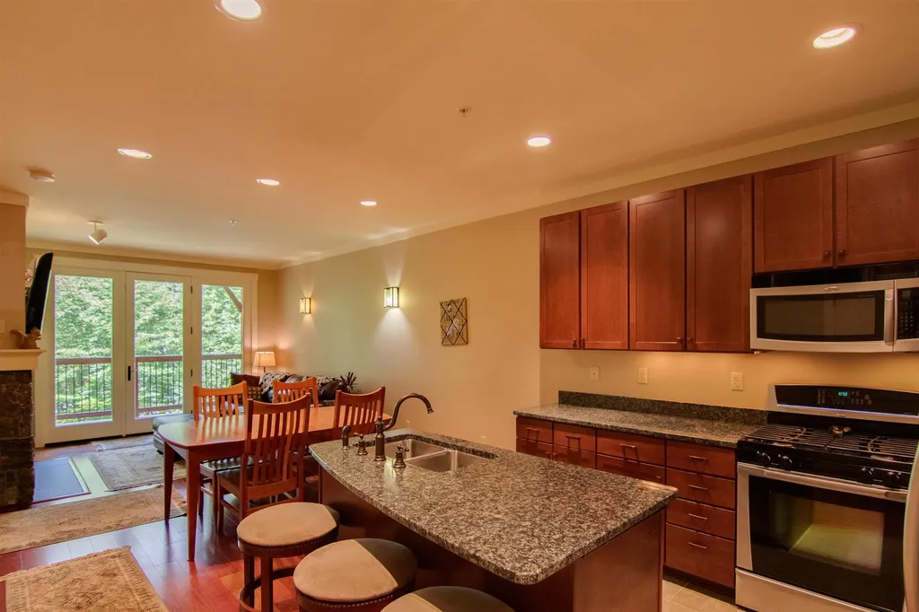 27 Riverside Terrace Lincoln NH 03251