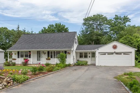 92 Gillis Street Nashua NH 03060